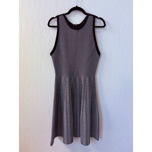 Alice + Olivia Kamilah Houndstooth Knit Skater Dress Fit &‎ Flare Black White L
